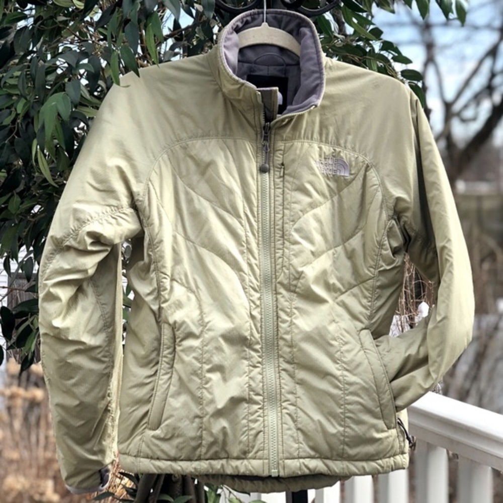 North Face Light Puffer Jacket - Picture 12 of 12
